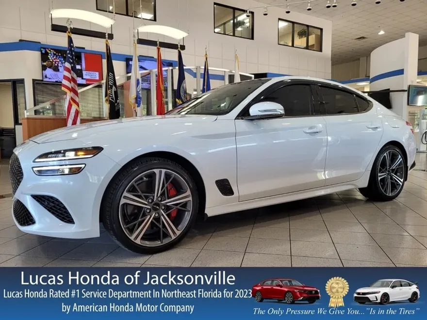 2024 Genesis G70 2.5T Prestige photo 1