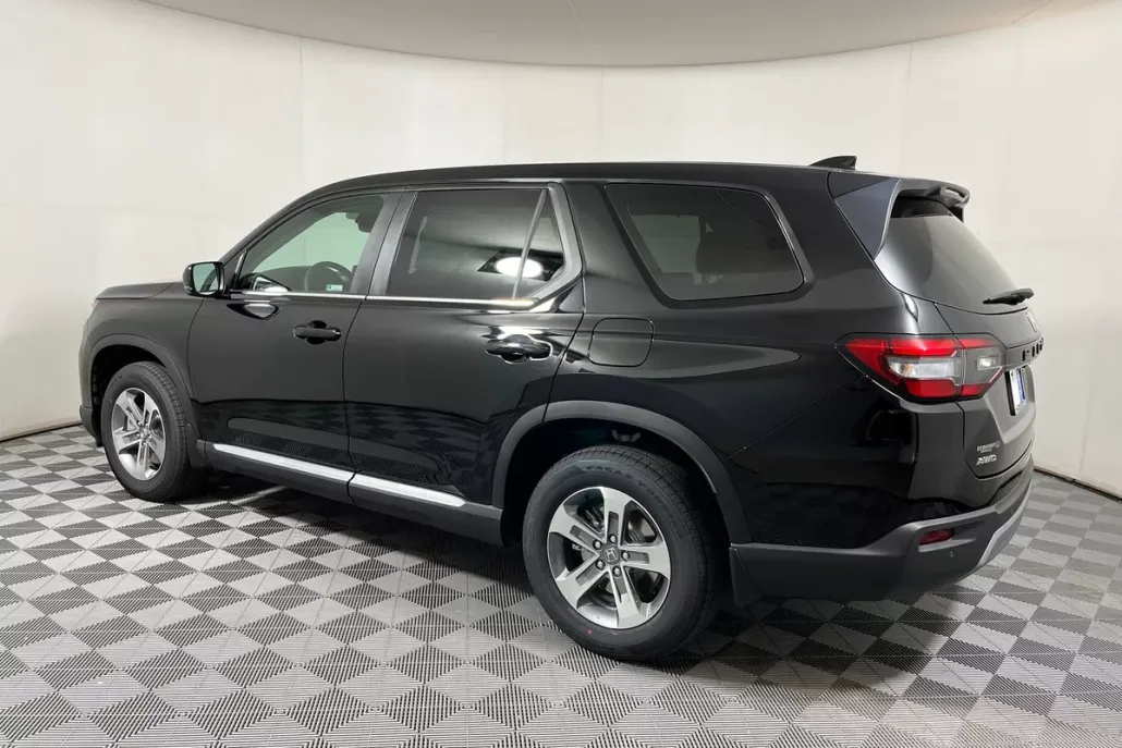 2025 Honda Pilot EX-L photo 1
