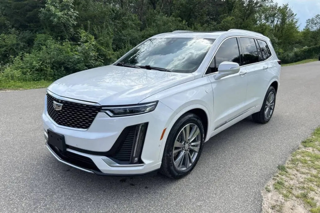 2022 Cadillac XT6 Premium Luxury photo 1