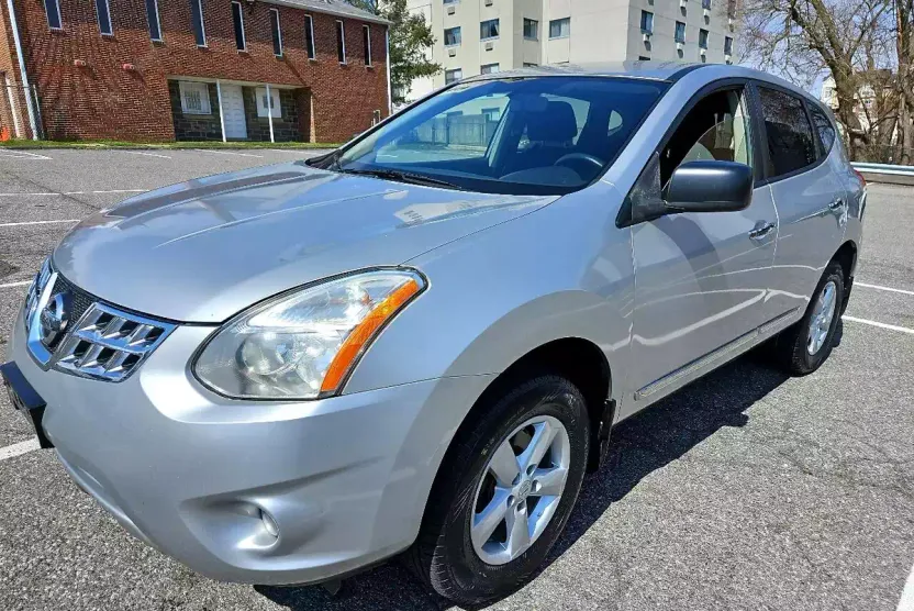 2012 Nissan Rogue S photo 1