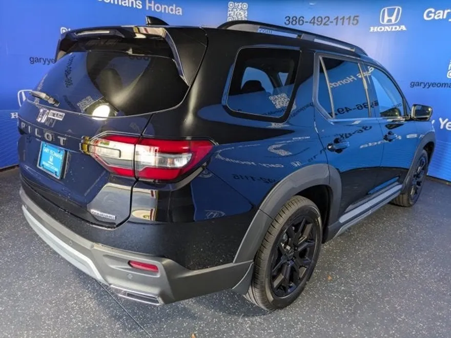 2025 Honda Pilot Touring photo 1