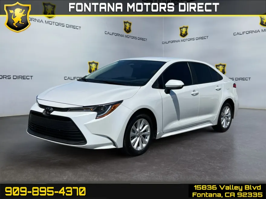2025 Toyota Corolla LE photo 1