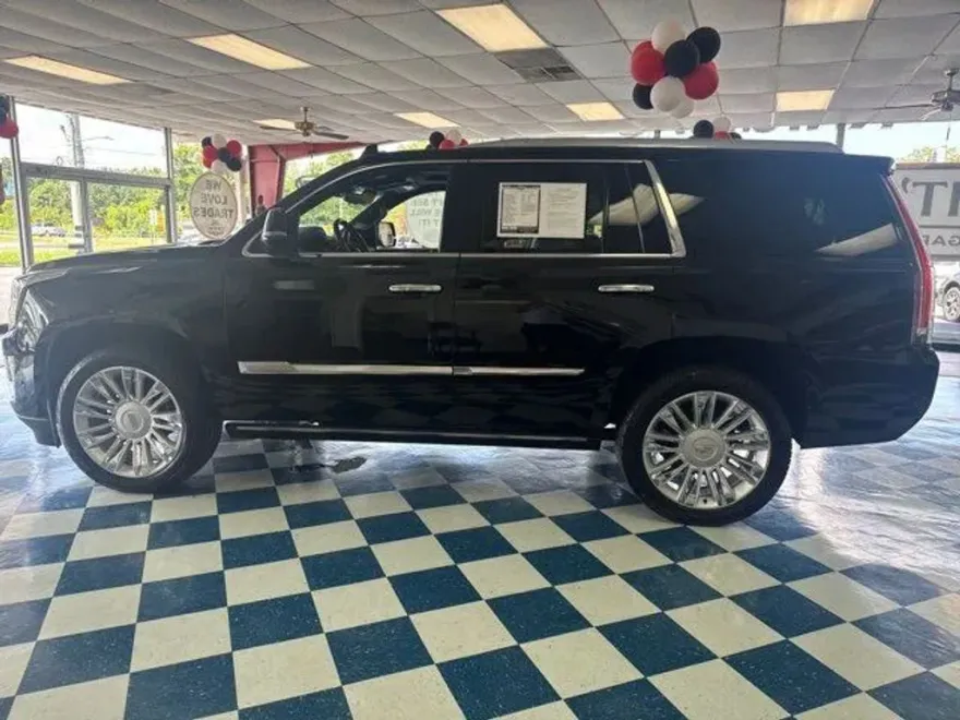 2018 Cadillac Escalade Platinum Sport photo 1