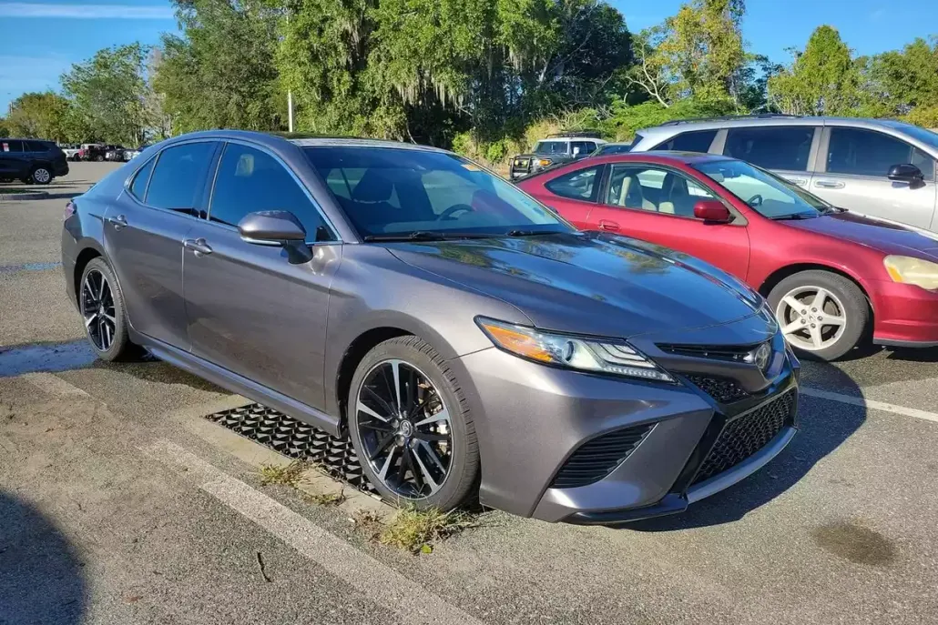 2019 Toyota Camry XSE photo 1