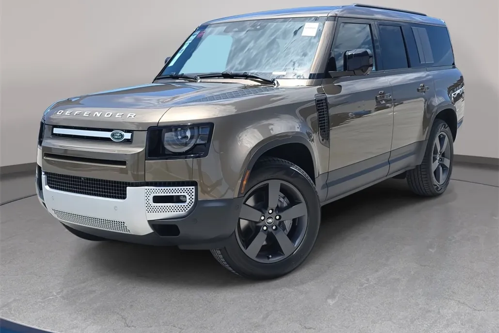 2025 Land Rover Defender 130 S photo 1