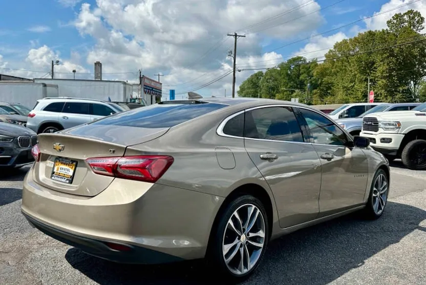 2022 Chevrolet Malibu 1LT photo 1