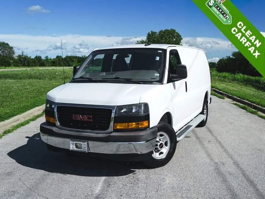 2022 Gmc Savana 2500 Cargo photo 1
