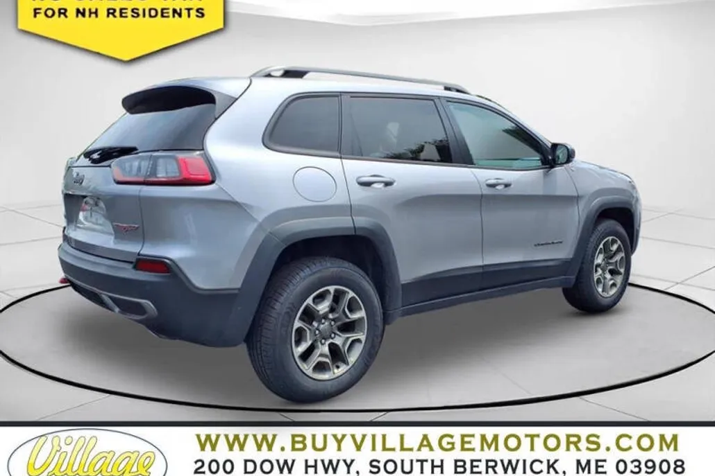 2021 Jeep Cherokee Trailhawk photo 1