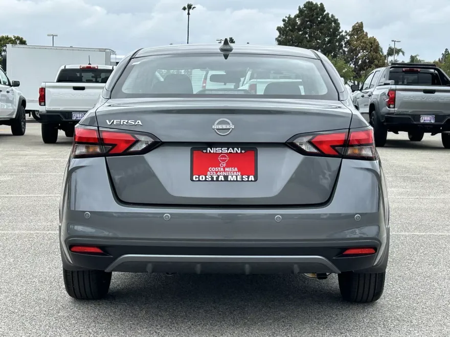 2025 Nissan Versa SV photo 1