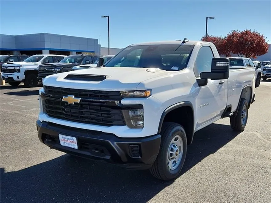 2025 Chevrolet Silverado 2500HD photo 1