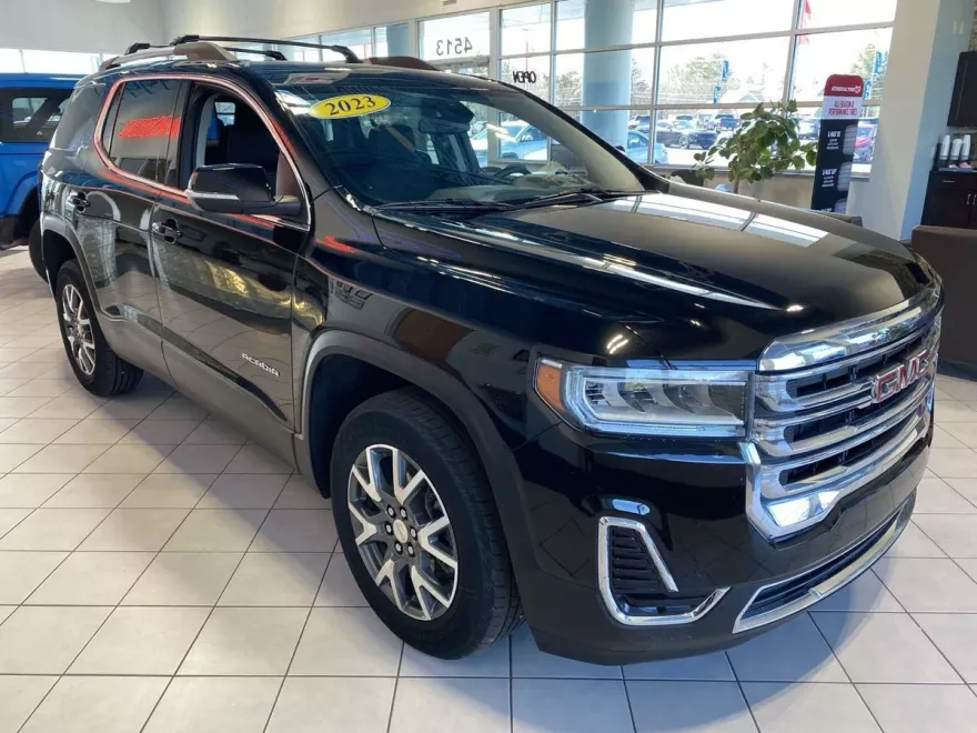 2023 Gmc Acadia SLE photo 1