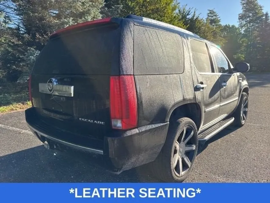 2008 Cadillac Escalade Standard photo 1