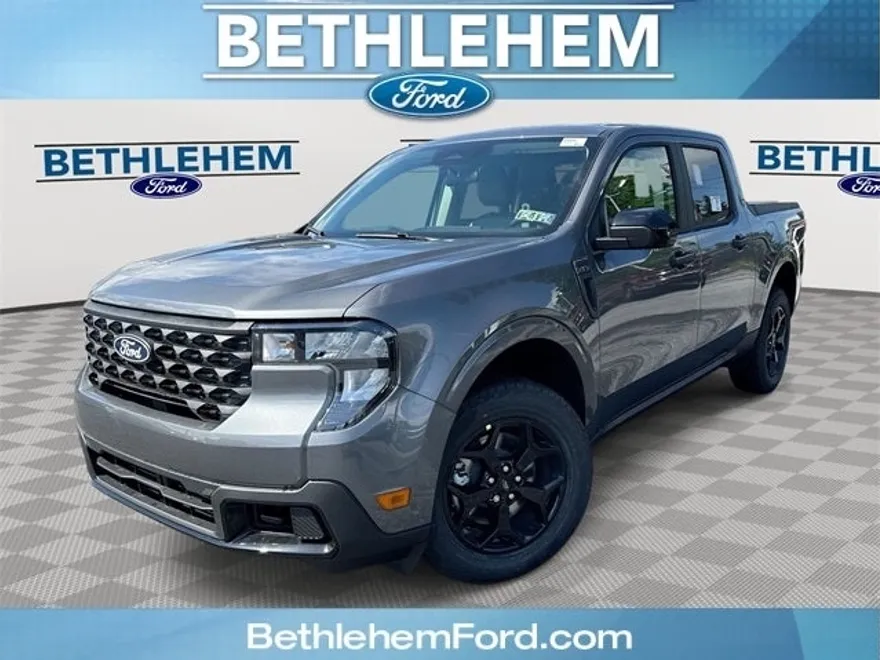 2025 Ford Maverick XLT photo 1