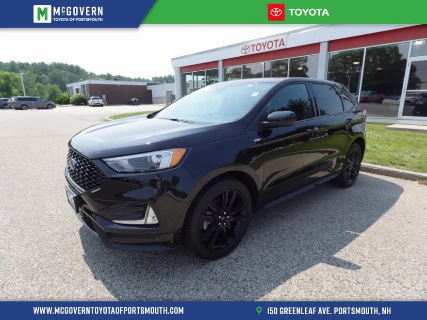 2022 Ford Edge ST photo 1