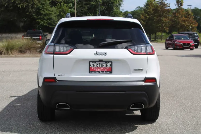 2022 Jeep Cherokee Latitude Lux photo 1
