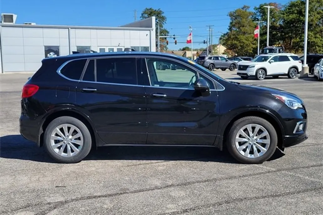 2017 Buick Envision Essence photo 1