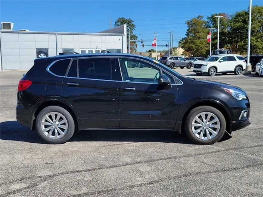 2017 Buick Envision Essence photo 1