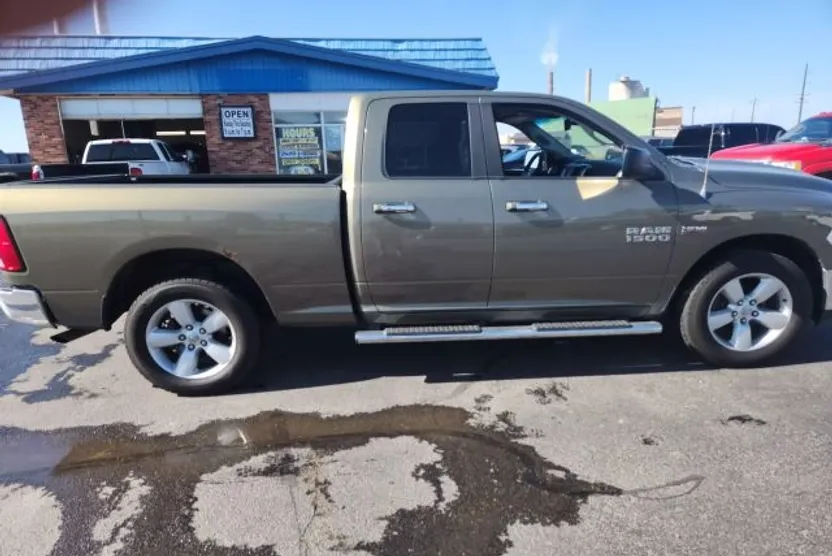 2013 Ram 1500 SLT photo 1