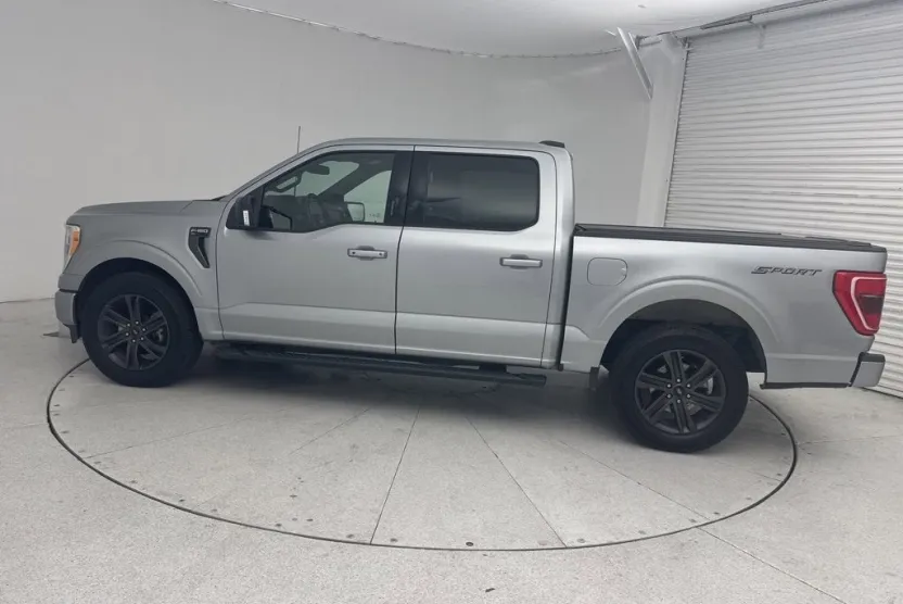 2022 Ford F-150 XLT photo 1