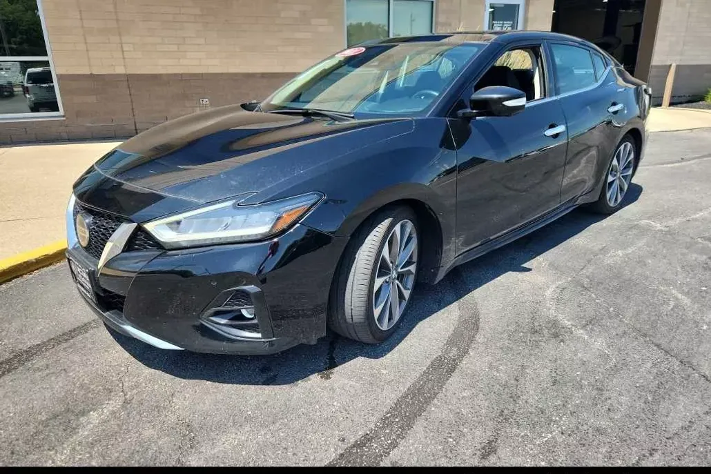 2021 Nissan Maxima Platinum photo 1