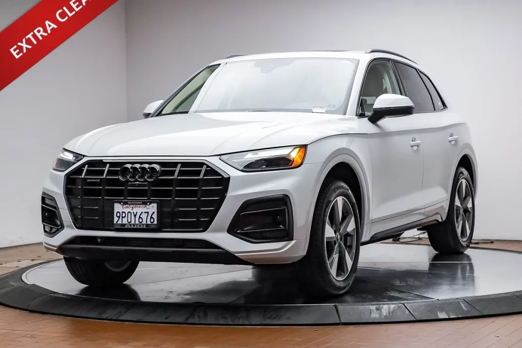 2024 Audi Q5 40 Premium Plus photo 1