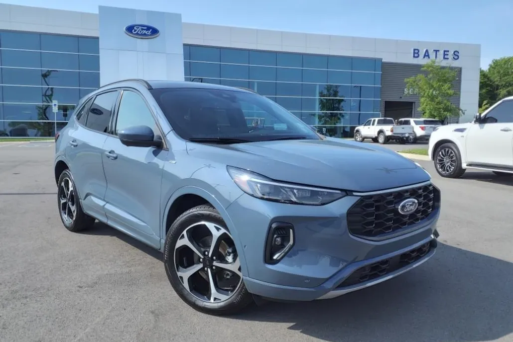 2023 Ford Escape ST-Line Elite photo 1