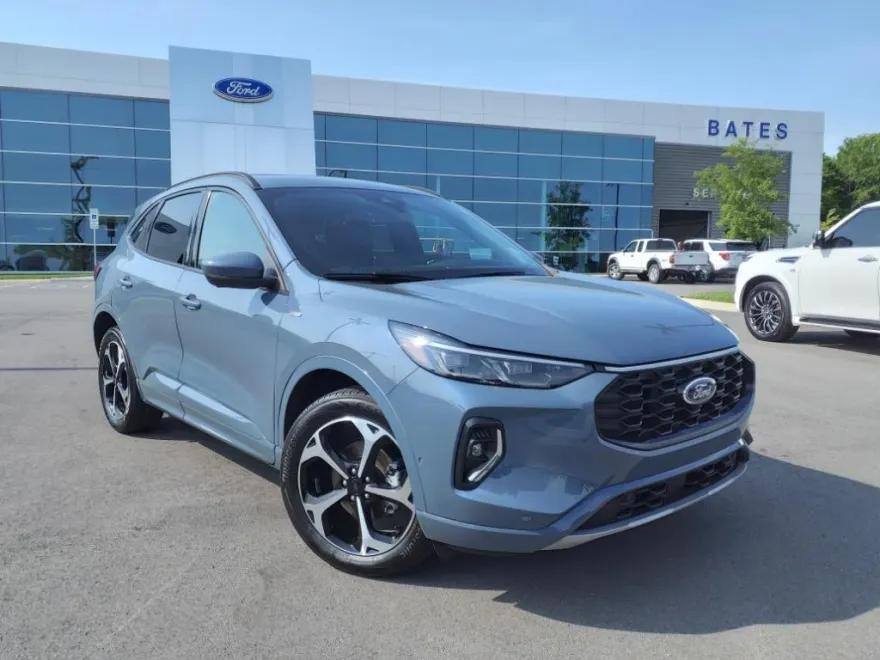 2023 Ford Escape ST-Line Elite photo 1