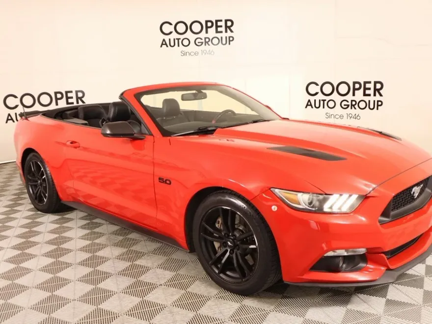 2017 Ford Mustang GT Premium photo 1