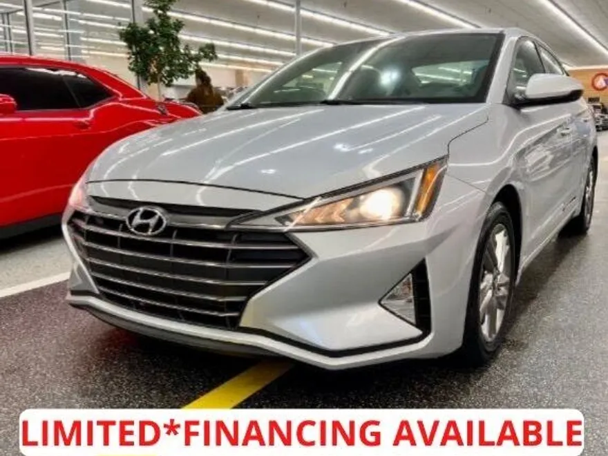 2019 Hyundai Elantra SEL photo 1