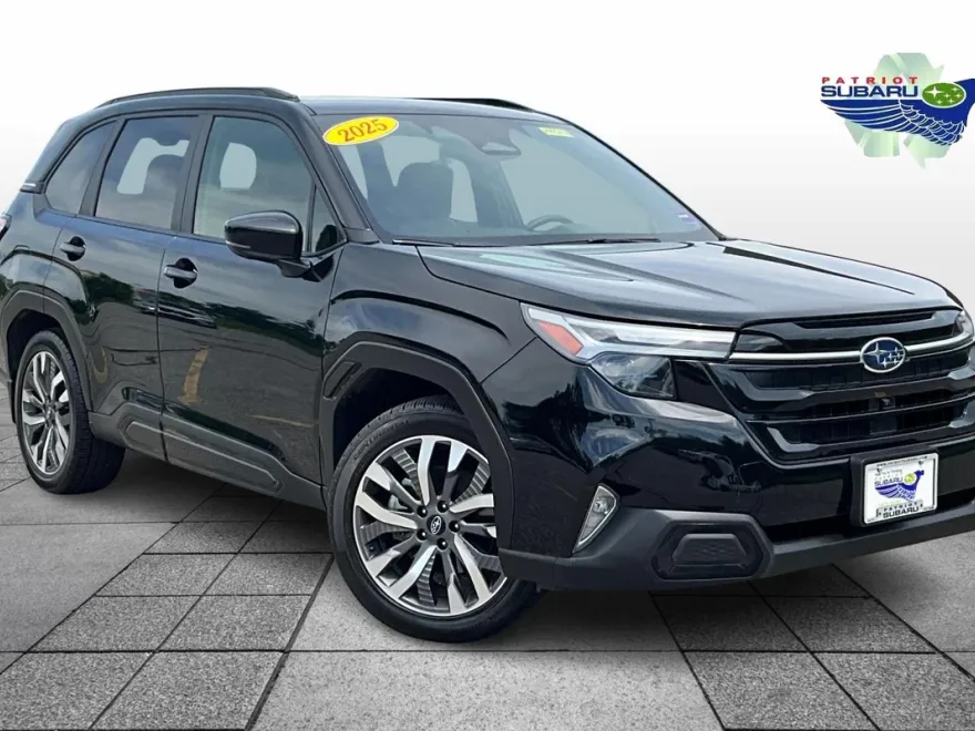 2025 Subaru Forester Touring photo 1