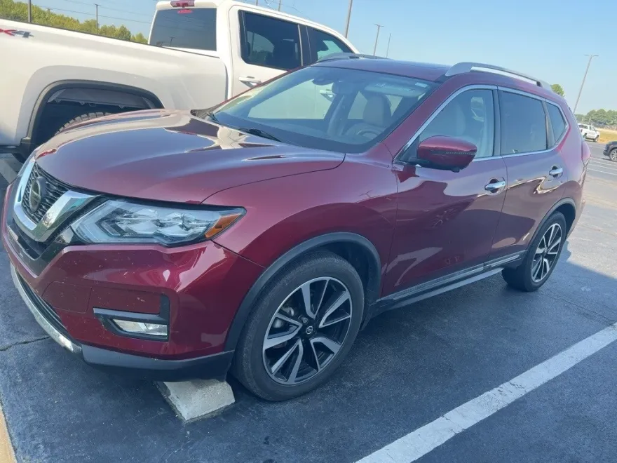 2020 Nissan Rogue SL photo 1