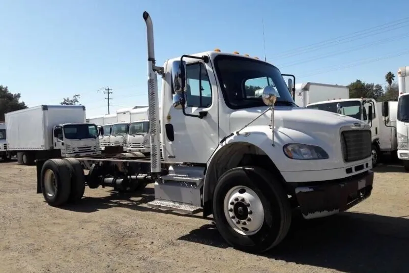 2014 Freightliner M2 106 Medium Duty photo 1