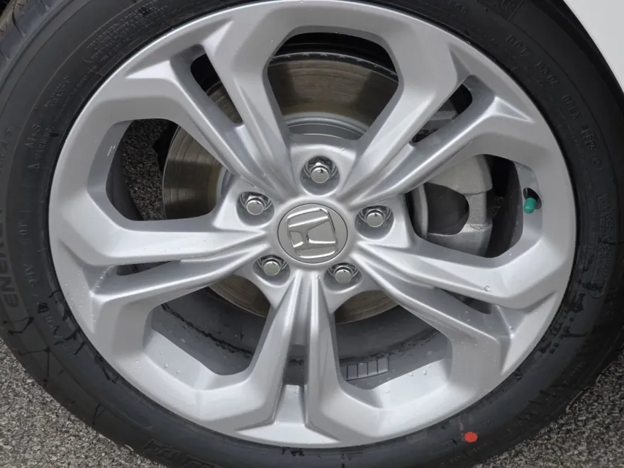2025 Honda Accord LX photo 1