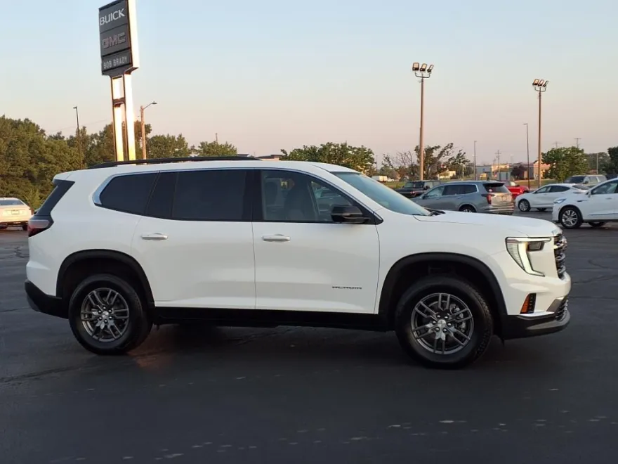 2025 Gmc Acadia Elevation photo 1