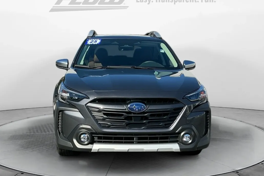 2025 Subaru Outback Touring XT photo 1