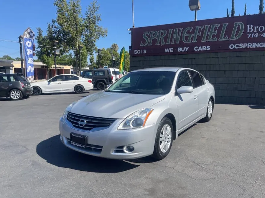 2011 Nissan Altima 2.5 S photo 1
