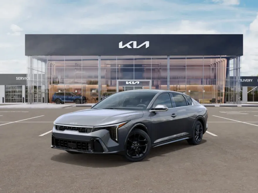 2025 Kia K4 GT-Line Turbo photo 1