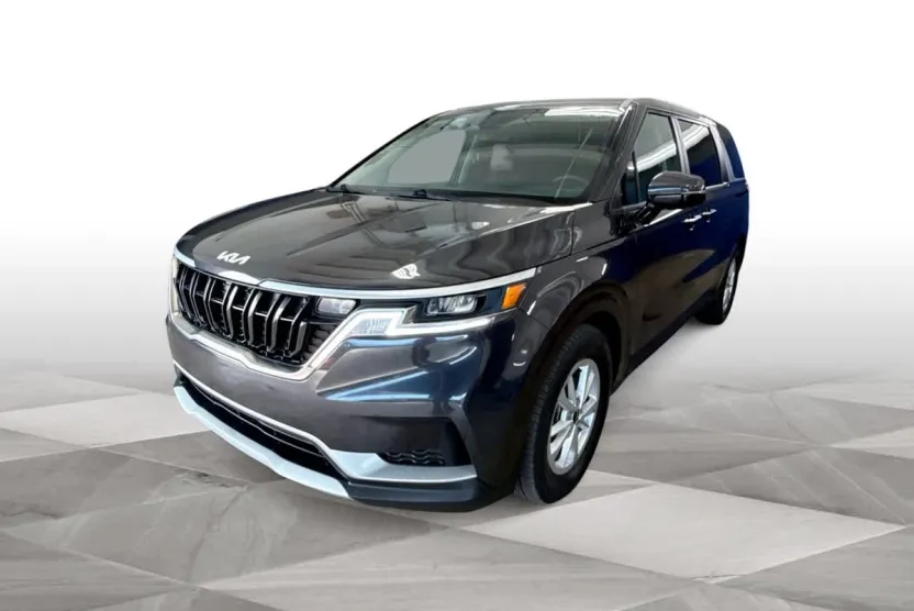 2024 Kia Carnival LX photo 1