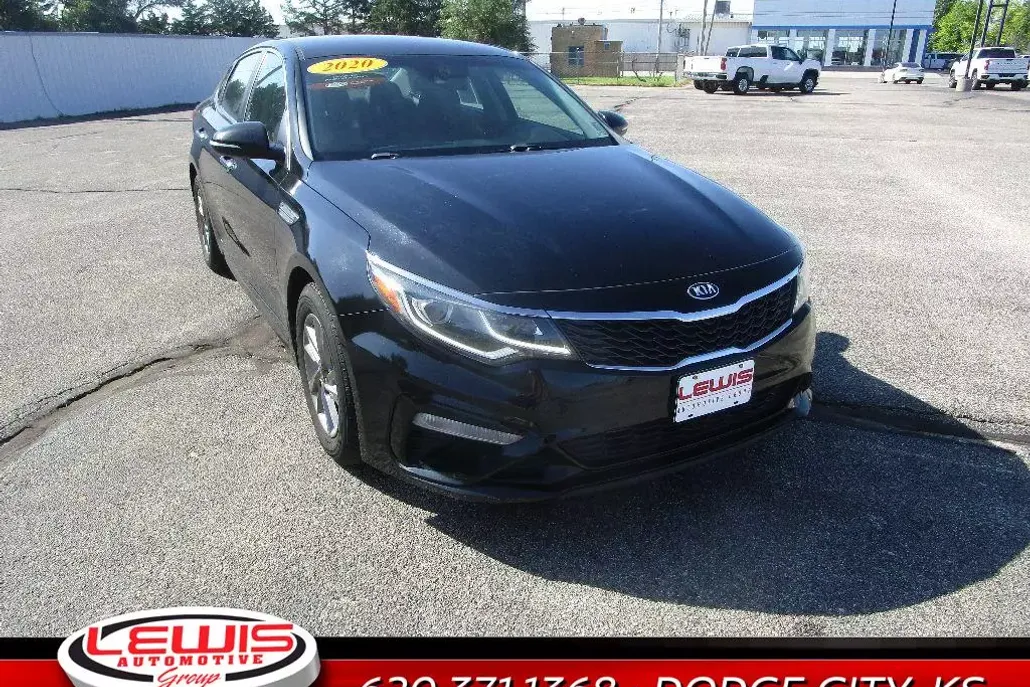 2020 Kia Optima LX photo 1