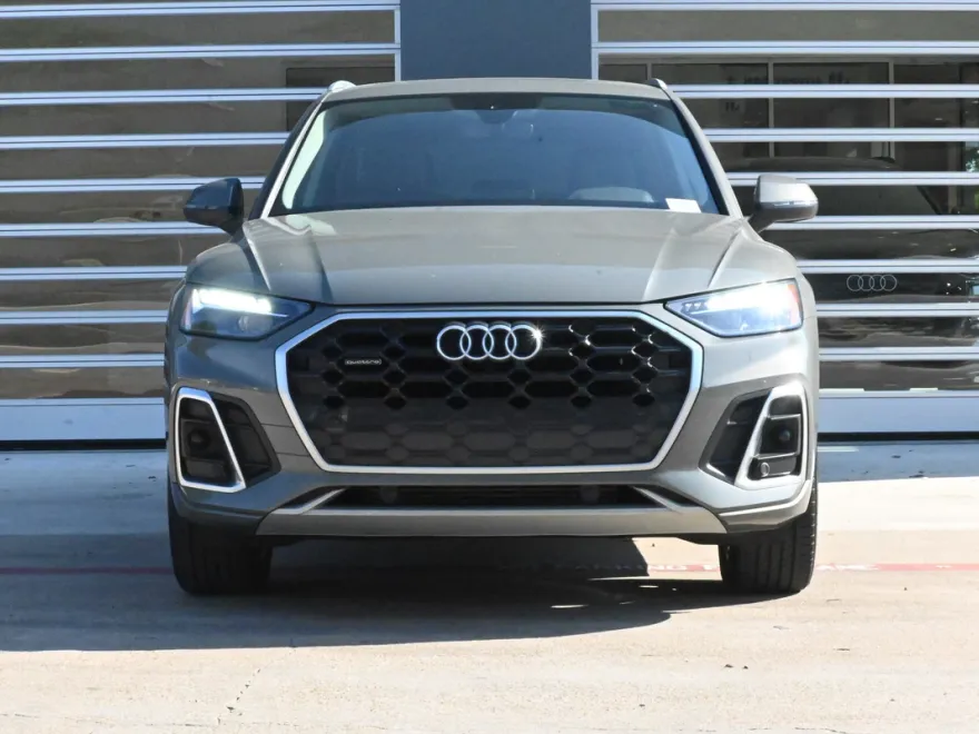 2023 Audi Q5 S line Premium photo 1