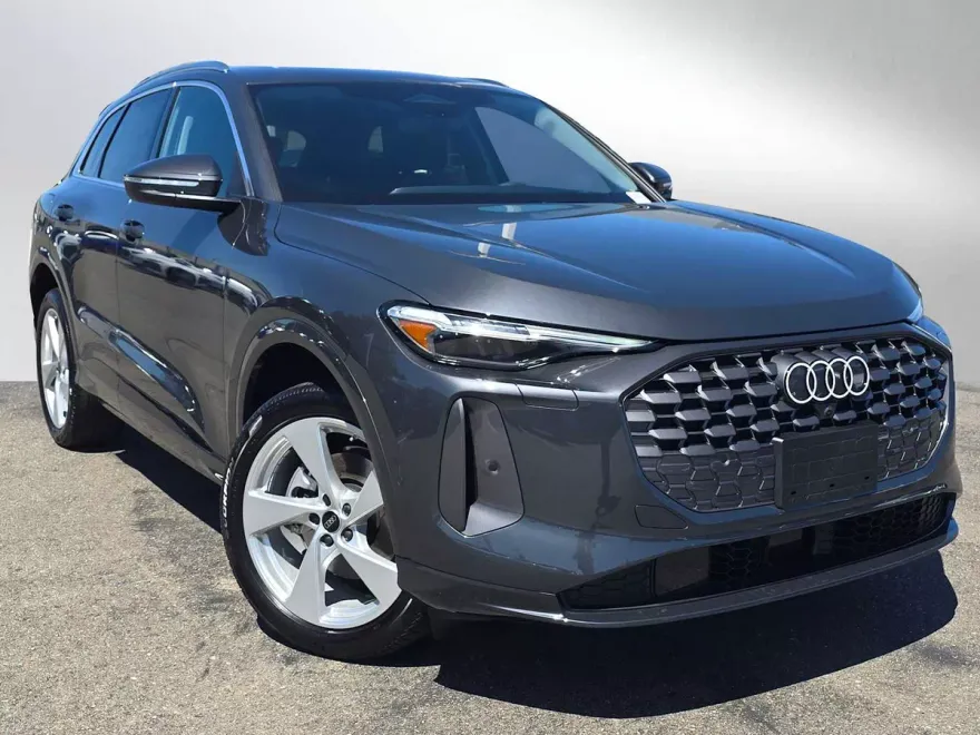 2025 Audi Q5 2.0T Premium Plus photo 1