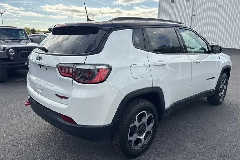 2022 Jeep Compass Trailhawk photo 1