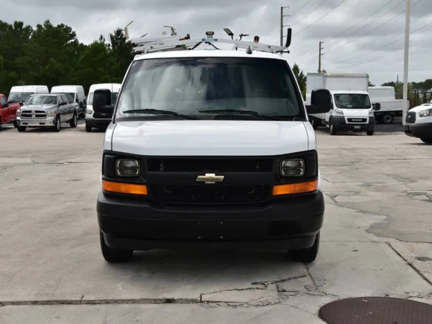 2017 Chevrolet Express 2500 Cargo Van photo 1