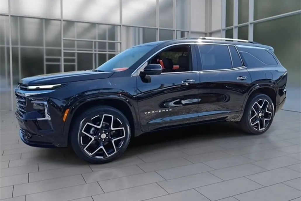 2025 Chevrolet Traverse High Country photo 1