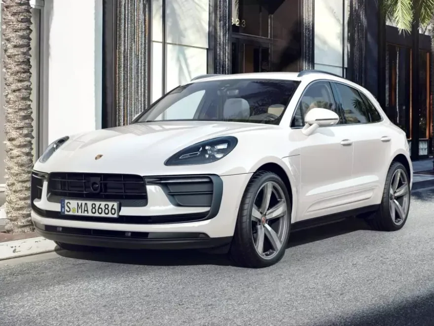 2025 Porsche Macan T photo 1