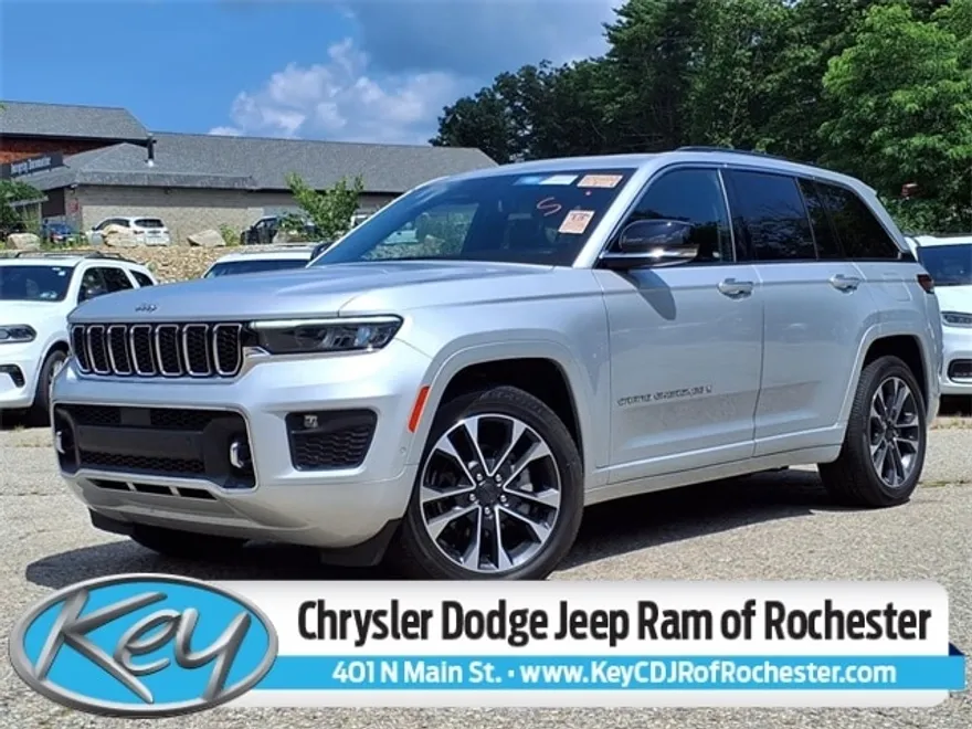 2022 Jeep Grand Cherokee Overland photo 1