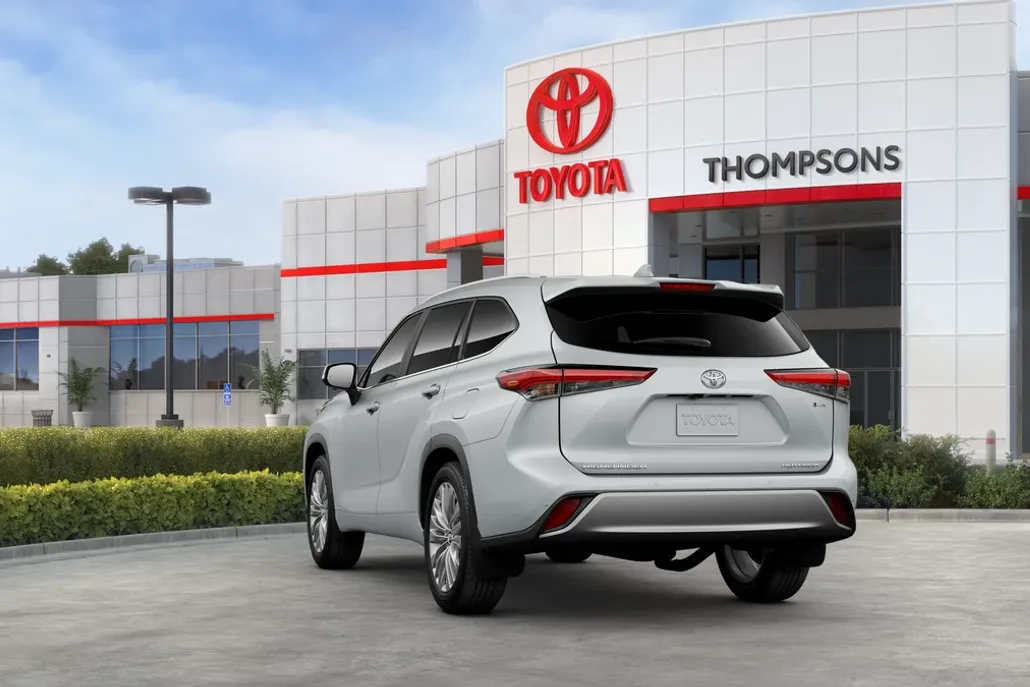 2025 Toyota Highlander Platinum photo 1