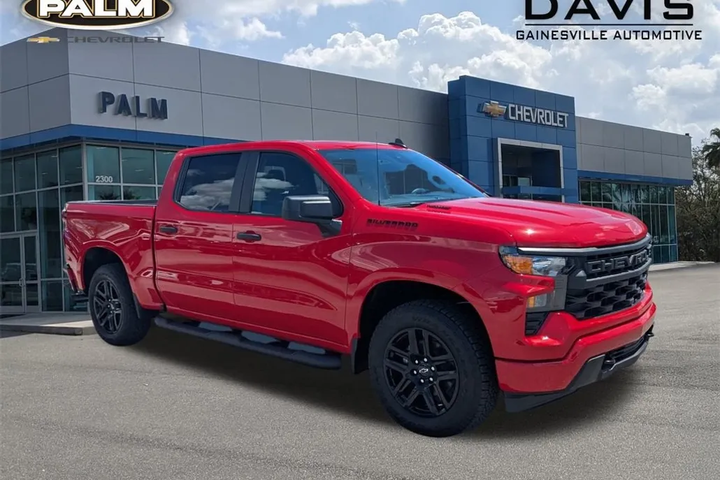 2025 Chevrolet Silverado 1500 Custom photo 1