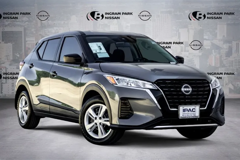 2025 Nissan Kicks Play S photo 1