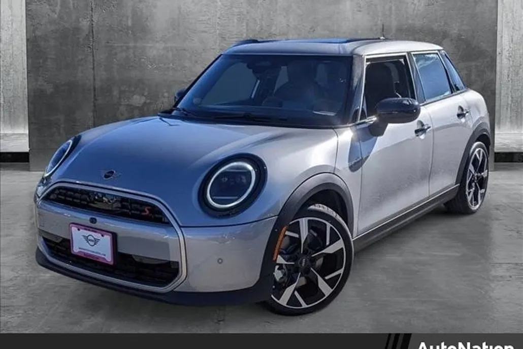 2025 Mini Cooper 4 Door Hardtop S photo 1